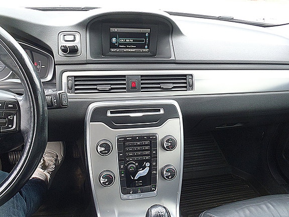 Volvo V70 7 of 14