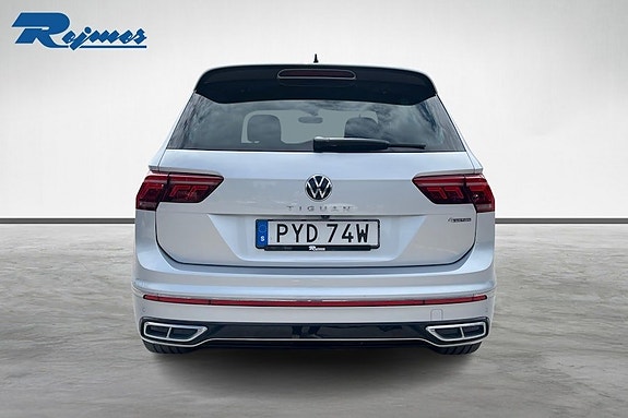 Volkswagen Tiguan 4 of 5