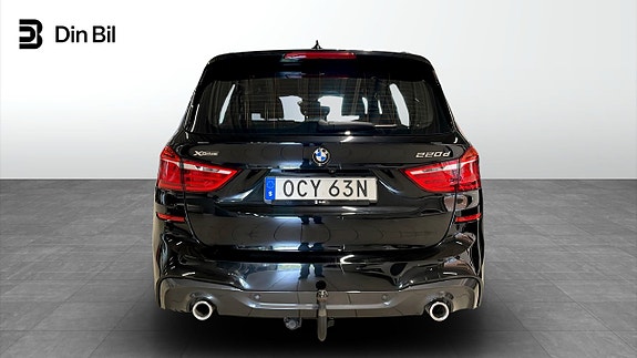 BMW 220d 5 of 12