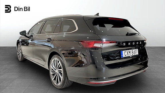 Skoda Superb 3 of 5