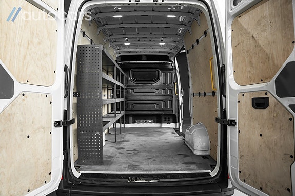Volkswagen Crafter 8 of 28