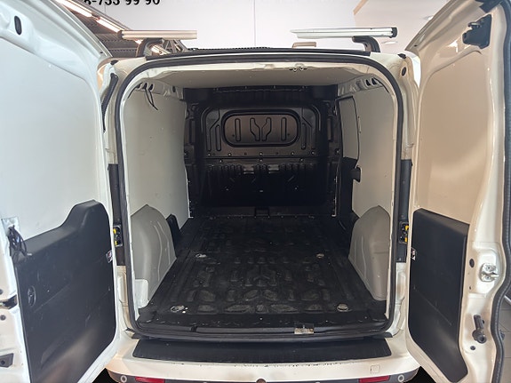 Opel Combo 9 of 23