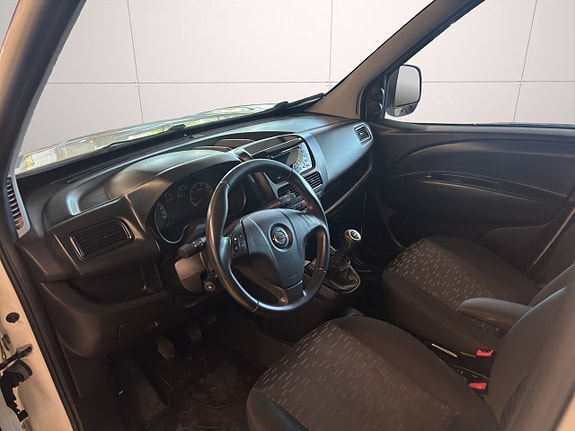 Opel Combo 12 of 23
