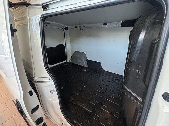 Opel Combo 10 of 23