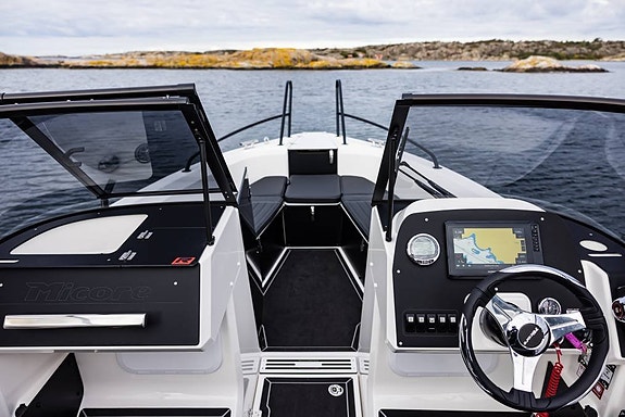 Micore 68BR R-design Mercury 200 V6 7 of 12