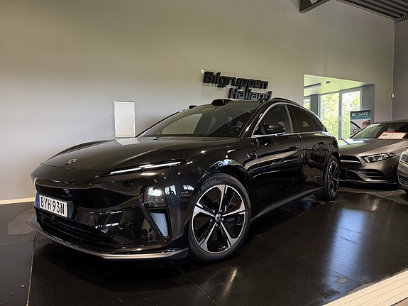 NIO ET5 Touring 10 of 30