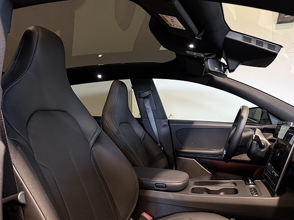 NIO ET5 Touring 18 of 30