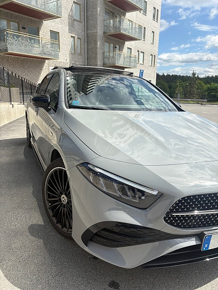 Mercedes-Benz A250 e 7 of 8