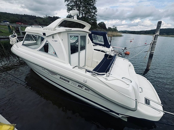 Örnvik 720 MC Mercruiser 4,3 MPI 220hk Trimplan 80-Trailer 2 of 5