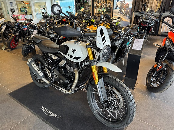 Triumph Scrambler 400 XC 5 of 5