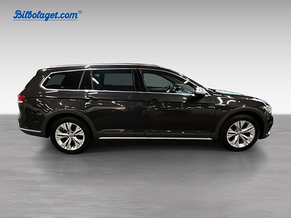 Volkswagen Passat Alltrack 4 of 5