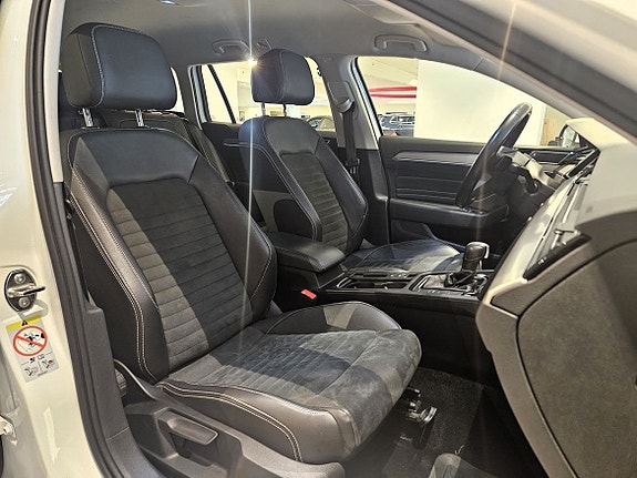 Volkswagen Passat 17 of 27