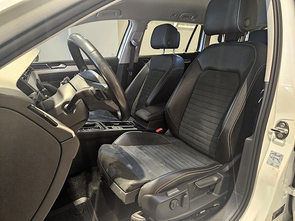 Volkswagen Passat 16 of 27