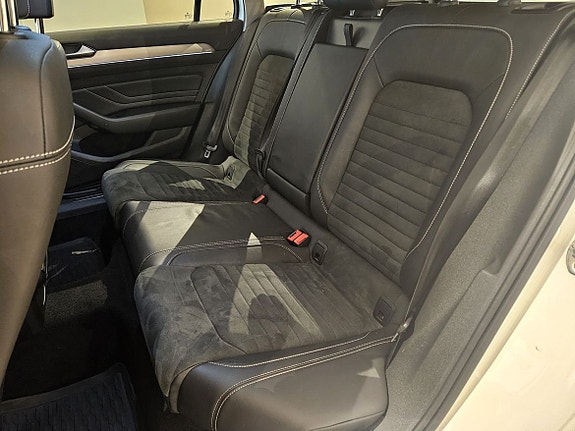 Volkswagen Passat 18 of 27