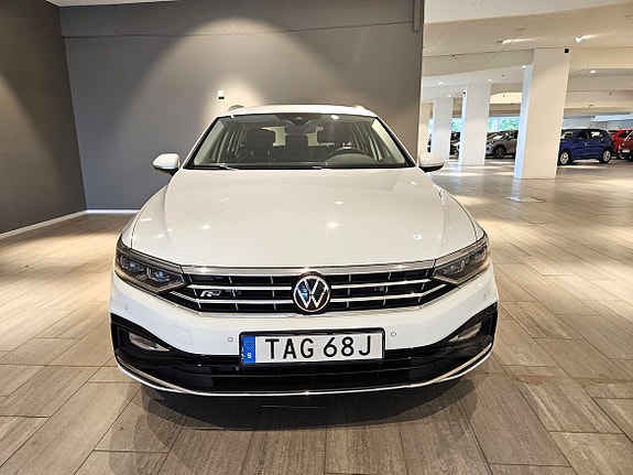 Volkswagen Passat 3 of 5