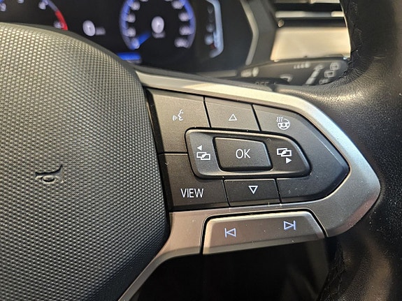 Volkswagen Passat 20 of 27