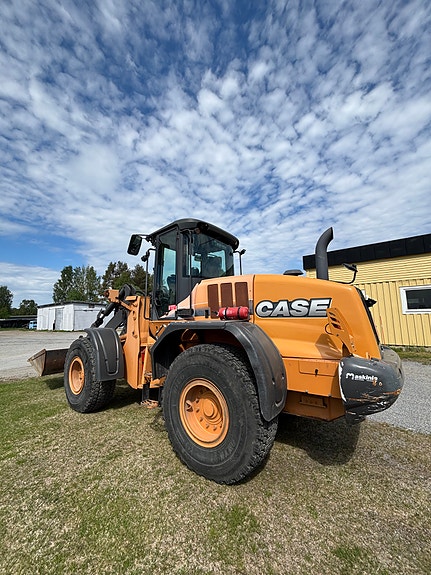 Case 721F 2 of 5
