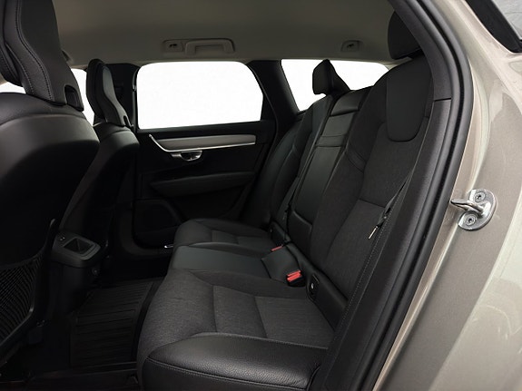 Volvo V90 Cross Country 26 of 30
