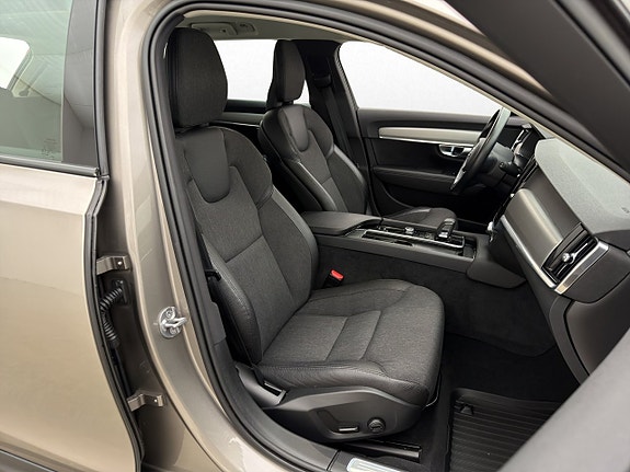 Volvo V90 Cross Country 24 of 30