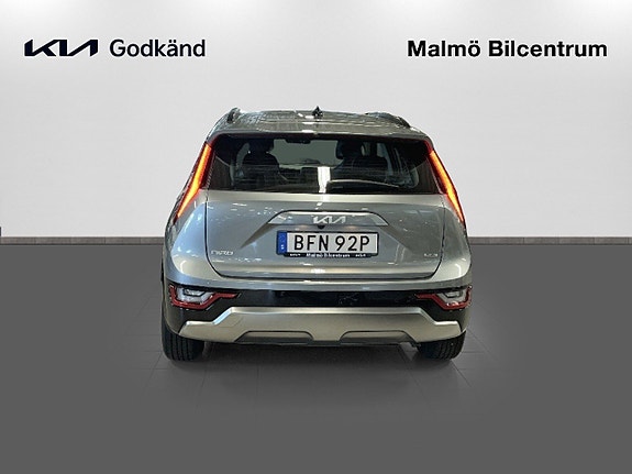 Kia Niro 2 of 19