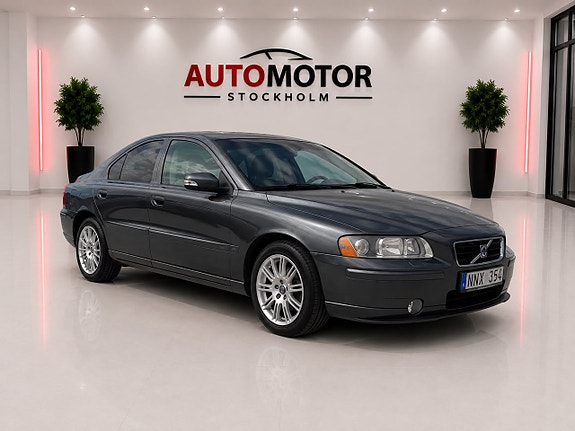 Volvo S60 2 of 5