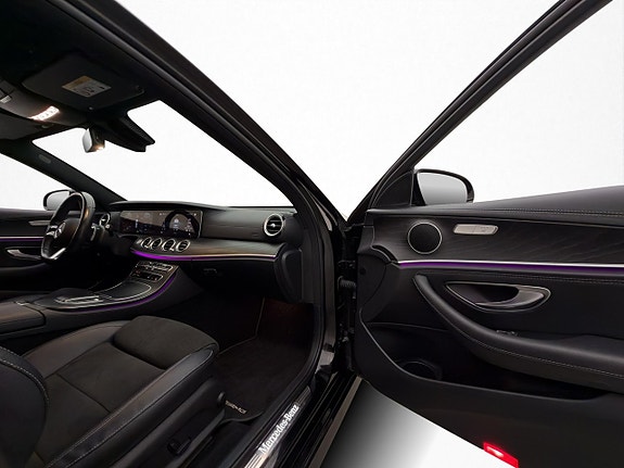 Mercedes-Benz E300 12 of 30