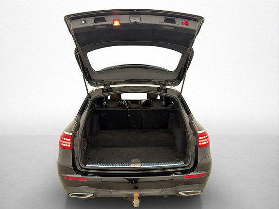 Mercedes-Benz E300 9 of 30