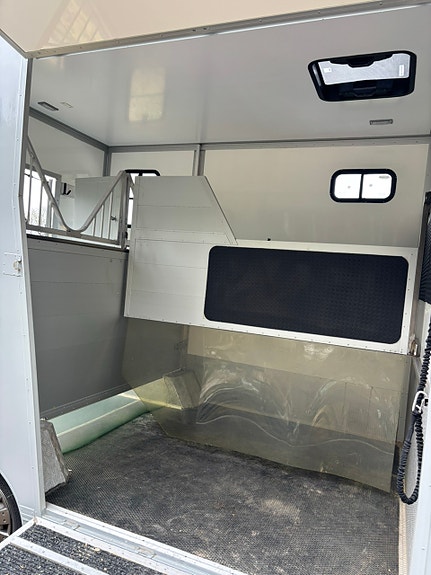 Nissan NV400 5 of 5