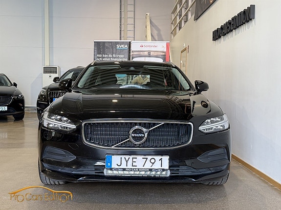Volvo V90 2 of 5