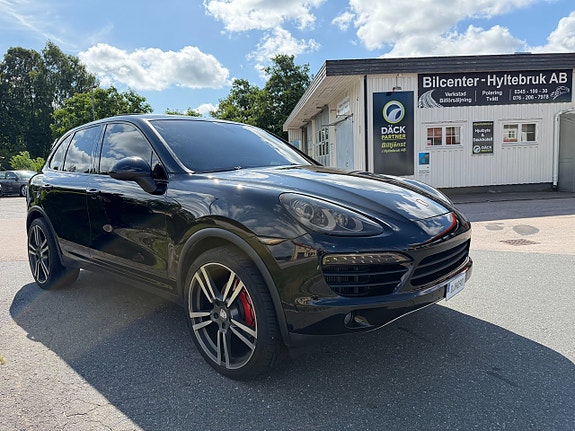 Porsche Cayenne 5 of 14