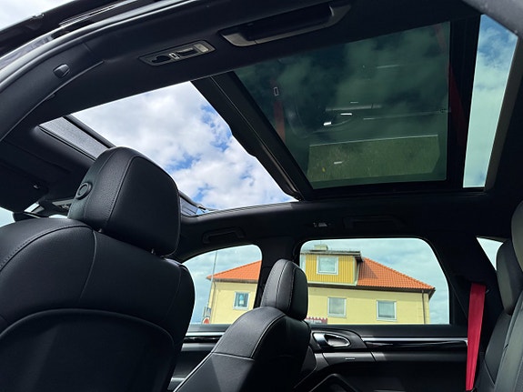 Porsche Cayenne 14 of 14