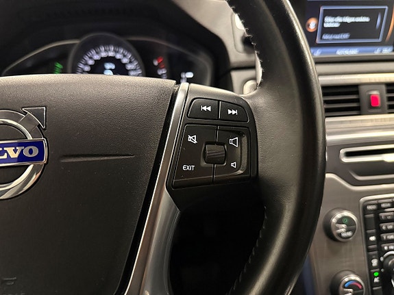 Volvo XC70 14 of 22