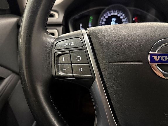 Volvo XC70 13 of 22