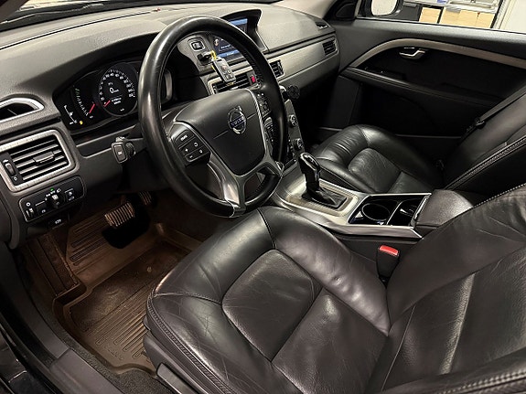 Volvo XC70 5 of 22