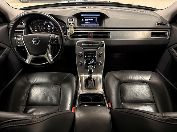 Volvo XC70 6 of 22