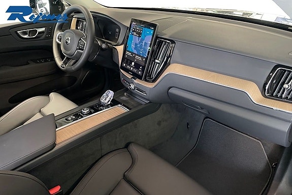 Volvo XC60 6 of 8