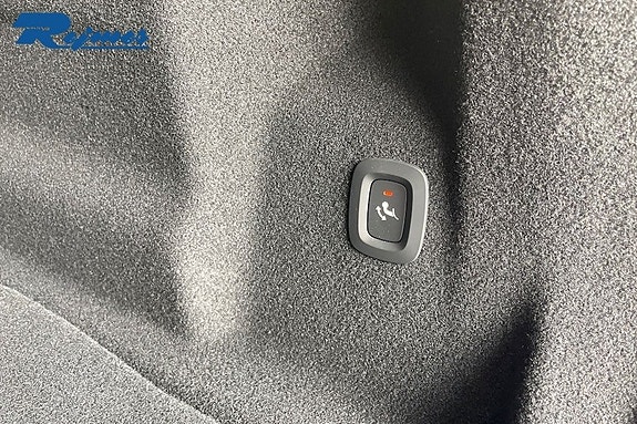 Volvo XC60 8 of 8