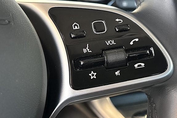 Mercedes-Benz EQT200 21 of 26