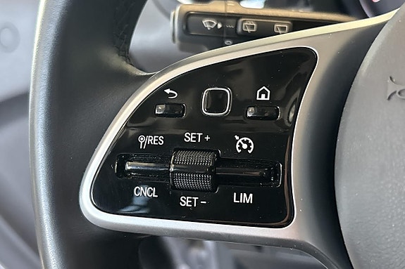 Mercedes-Benz EQT200 20 of 26