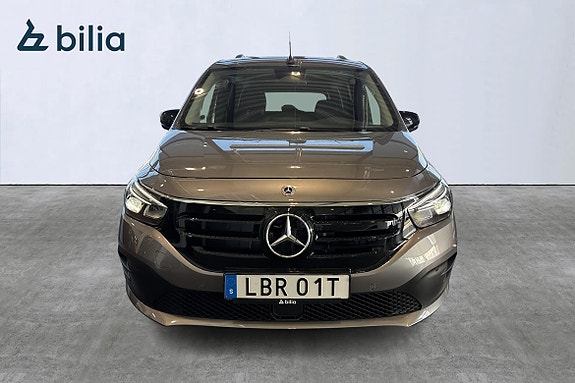 Mercedes-Benz EQT200 2 of 5