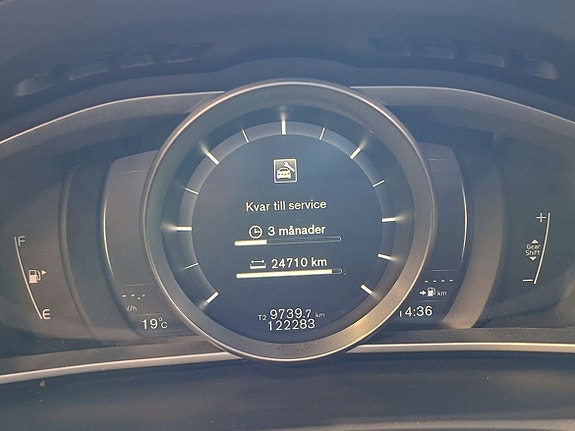 Volvo V40 12 of 14