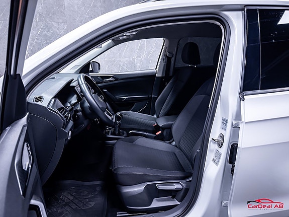 Volkswagen T-Cross 10 of 25