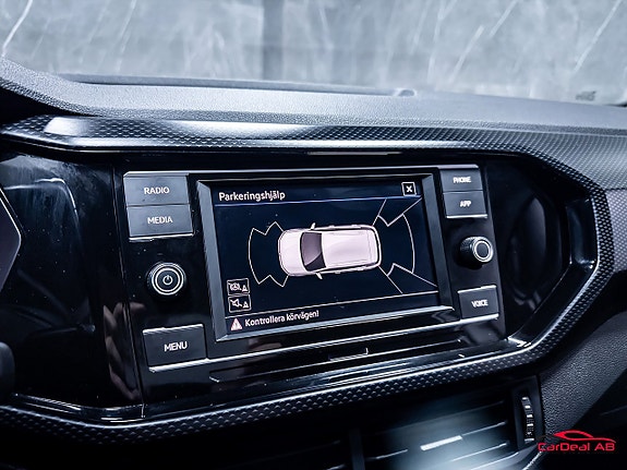 Volkswagen T-Cross 22 of 25