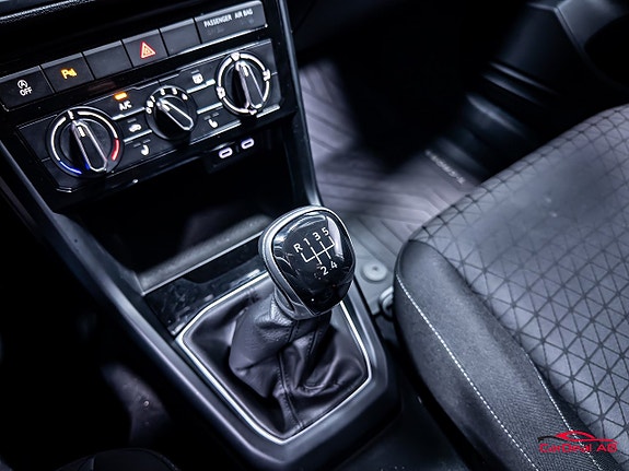 Volkswagen T-Cross 24 of 25
