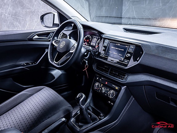 Volkswagen T-Cross 13 of 25