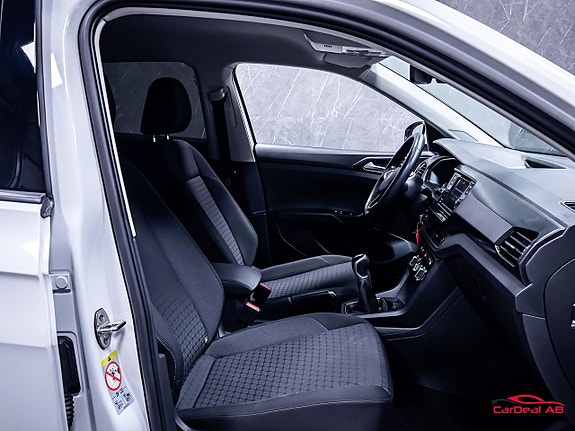 Volkswagen T-Cross 15 of 25