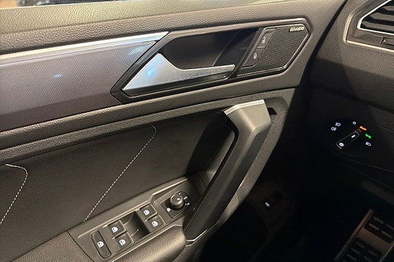Volkswagen Tiguan 13 of 23
