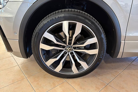 Volkswagen Tiguan 11 of 23