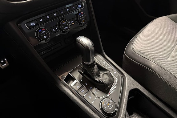 Volkswagen Tiguan 16 of 23