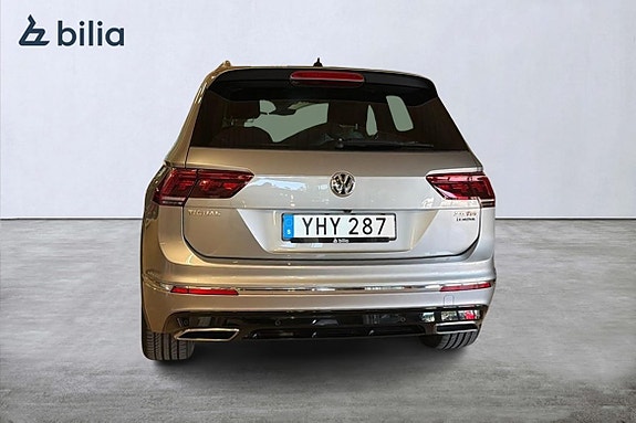 Volkswagen Tiguan 4 of 23
